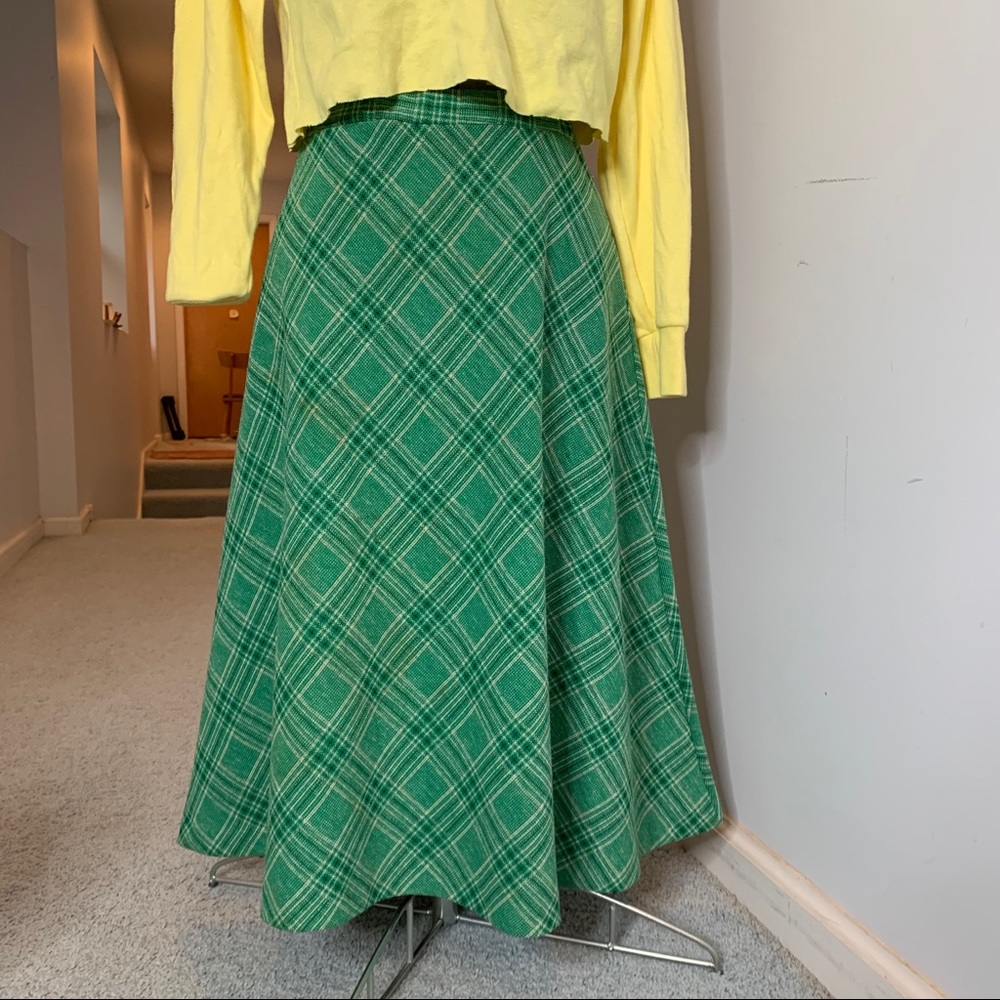 Vintage 70s Green plaid skirt